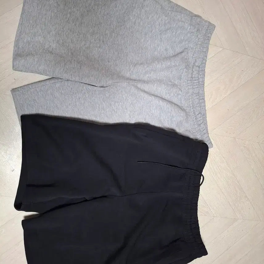 [BUNJANG] Uniqlo U Wide Sweatpants XL 2-Piece Bundle Set / [일괄] 유니클로C 와이드스웨트팬츠 XL 2종