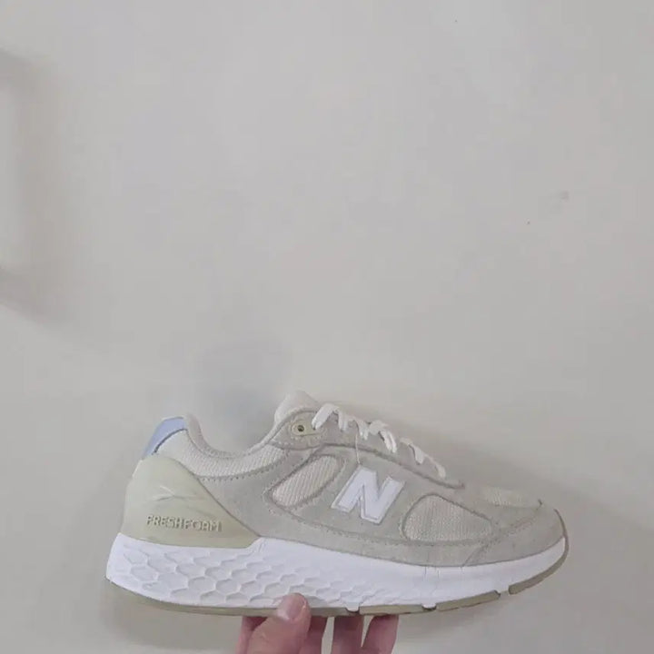 [BUNJANG] New Balance 1880v1 Fresh Foam Beige Running Shoes / [245] 뉴발란스 1880v1 프레쉬폼 베이지ㅡ최저가