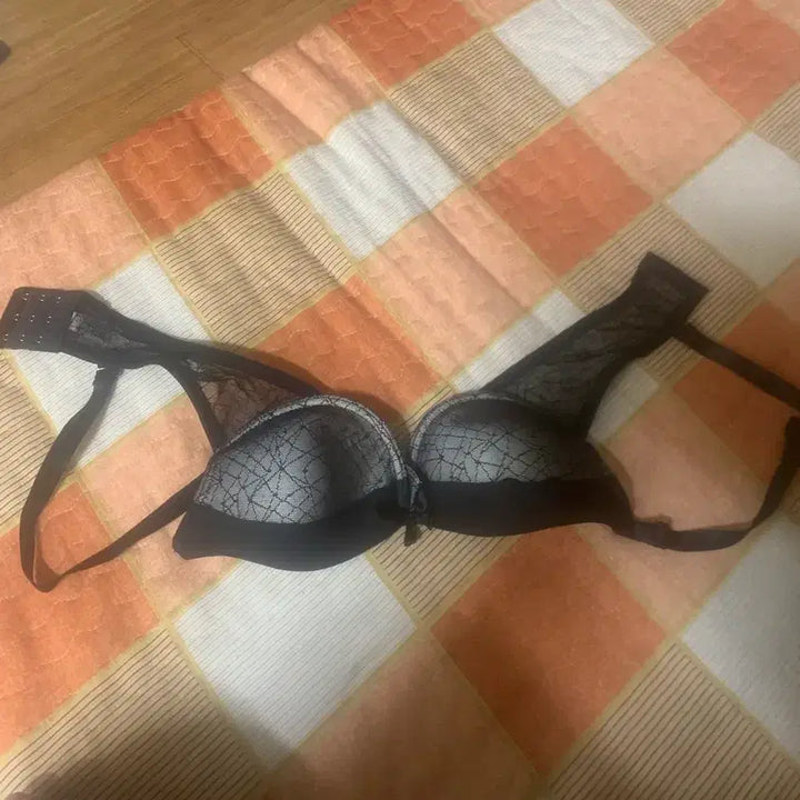 [BUNJANG] 75C Black Lace Bra / 75C컵 브라판매