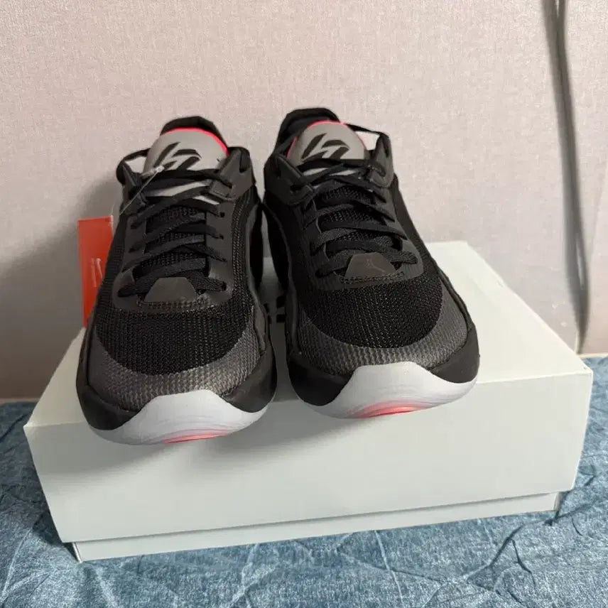 [BUNJANG] LUCAS5 Sports Shoes (Near Mint Condition) / 루카5 280 (새상품급)