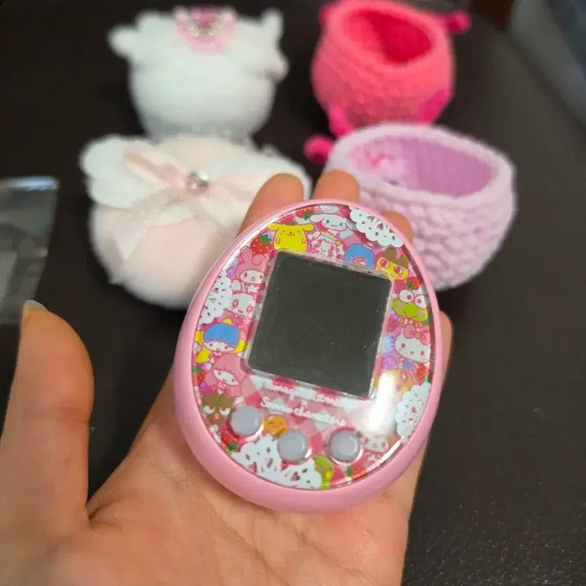 [BUNJANG] Tamagotchi Sanrio Meets Aldama + Case + Strap + Film / 다마고치 산리오 미츠 알다마 + 케이스 + 스트랩 + 필름