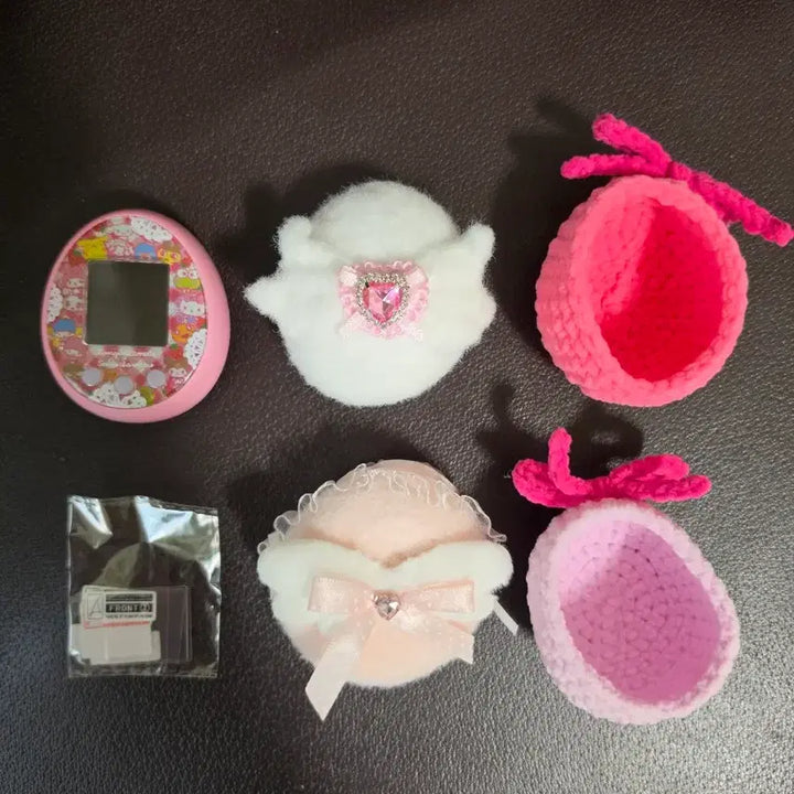 [BUNJANG] Tamagotchi Sanrio Meets Aldama + Case + Strap + Film / 다마고치 산리오 미츠 알다마 + 케이스 + 스트랩 + 필름