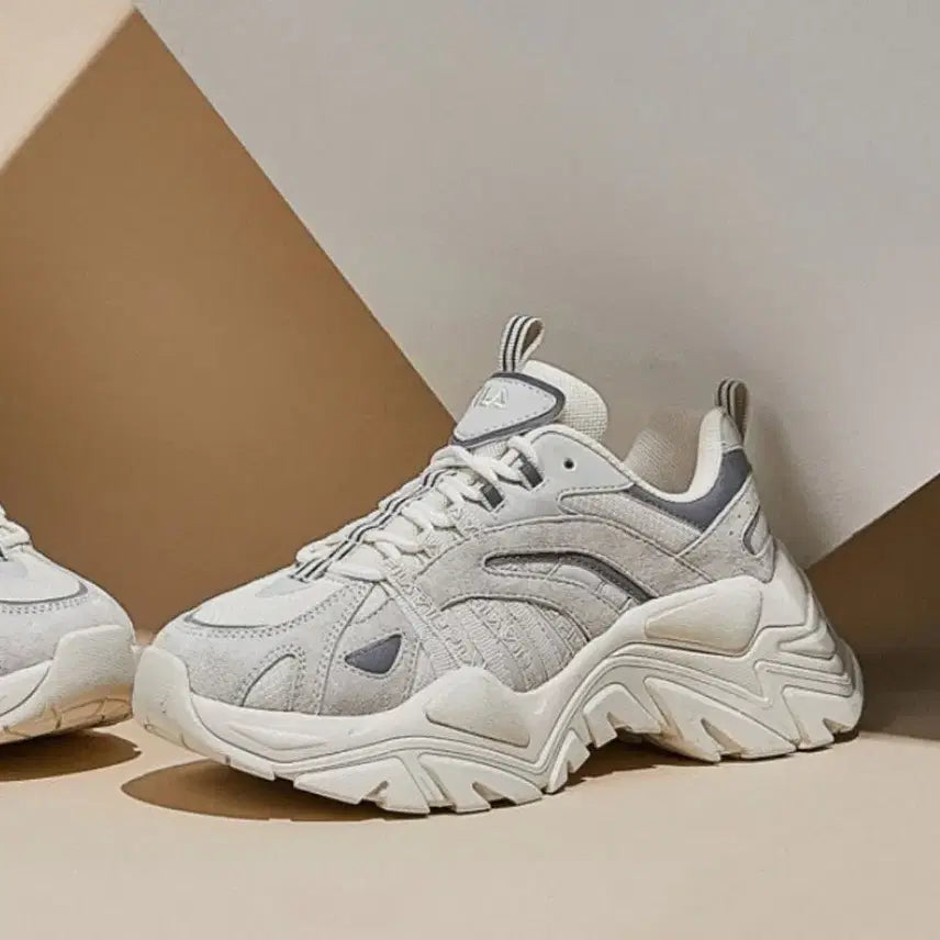 [BUNJANG] Fila Interation Chunky Sneakers Beige / 휠라 인터레이션 어글리 키높이 운동화 220사이즈 새제품