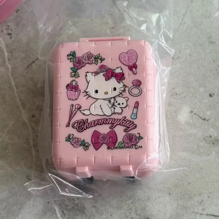 [BUNJANG] Sanrio Mini Carry-on Luggage Gacha Charm Kit 2nd Edition CharmmyKitty / 산리오 미니 캐리어 키링 가챠 2탄 챠미키티