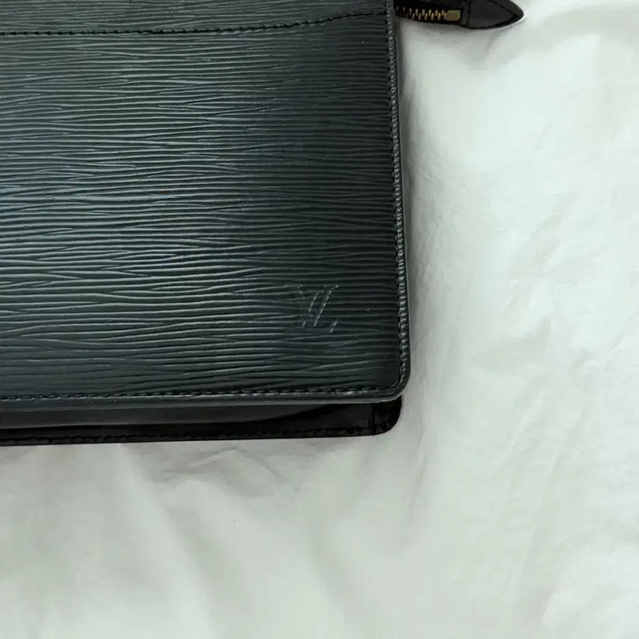 [BUNJANG] Louis Vuitton Pochette Homme Epi Leather Clutch Bag Black / 루이비통 포쉐트 옴므 클러치백 세컨백 에삐 블랙