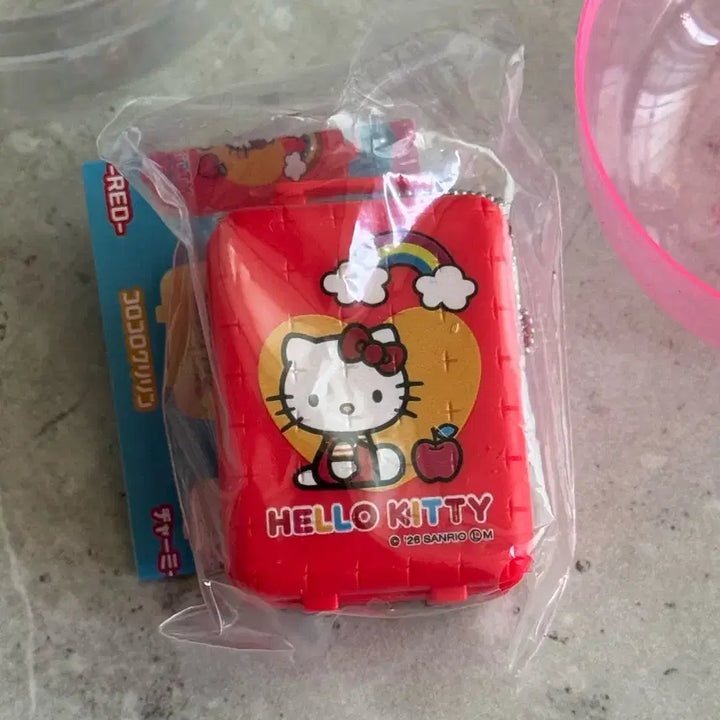 [BUNJANG] Sanrio Mini Luggage Keychain Gacha Series 2 Kitty / 산리오 미니 캐리어 키링 가챠 2탄 키티