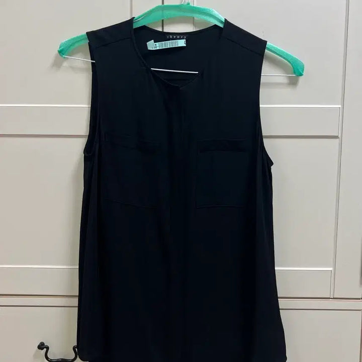 [BUNJANG] Theory Sleeveless Tank Top - Size M / 띠어리 여성 슬리브리스 나시 M