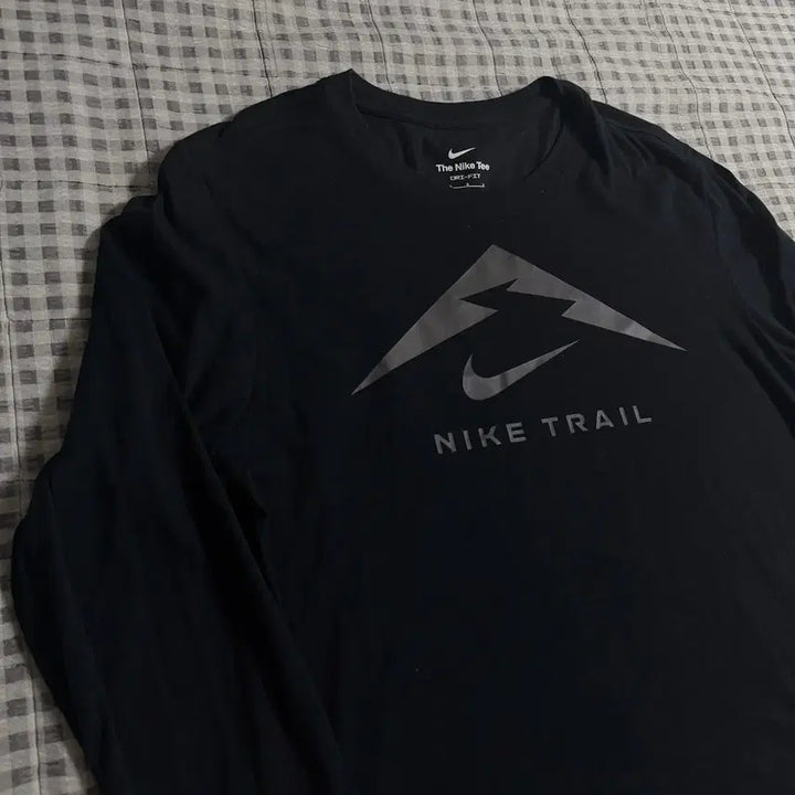 [BUNJANG] Nike Trail Dri-FIT Long-Sleeve Black / (L) 나이키 트레일 드라이핏 긴팔 롱슬리브 블랙