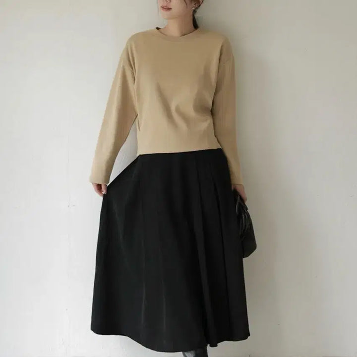 [BUNJANG] Mayddle PK Button Back Slit T-Shirt (Beige) / 피케이 버튼백 트임 티셔츠
