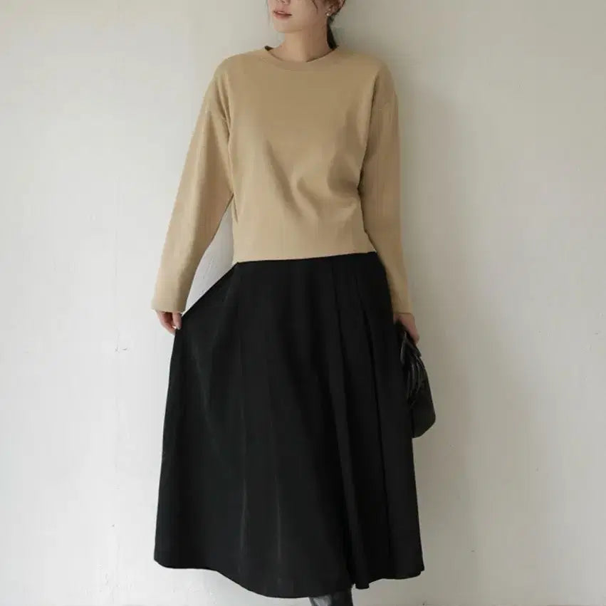 [BUNJANG] Mayddle PK Button Back Slit T-Shirt (Beige) / 피케이 버튼백 트임 티셔츠