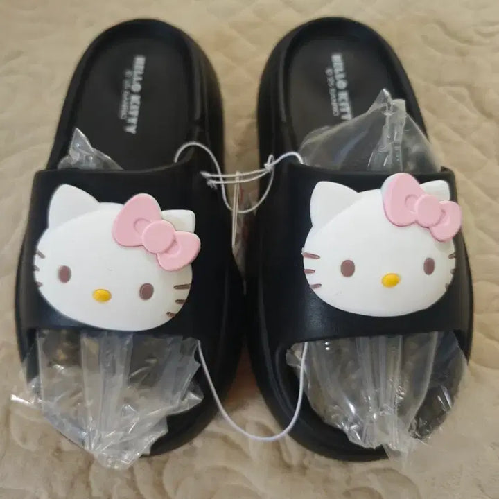 [BUNJANG] Hello Kitty Black Slippers Women&