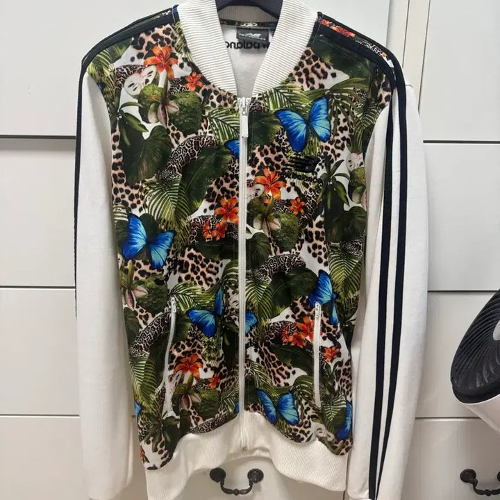 [BUNJANG] New Balance Floral Jungle Track Top Jersey / 뉴발란스 플로럴 정글 트랙탑 져지 팝니다.