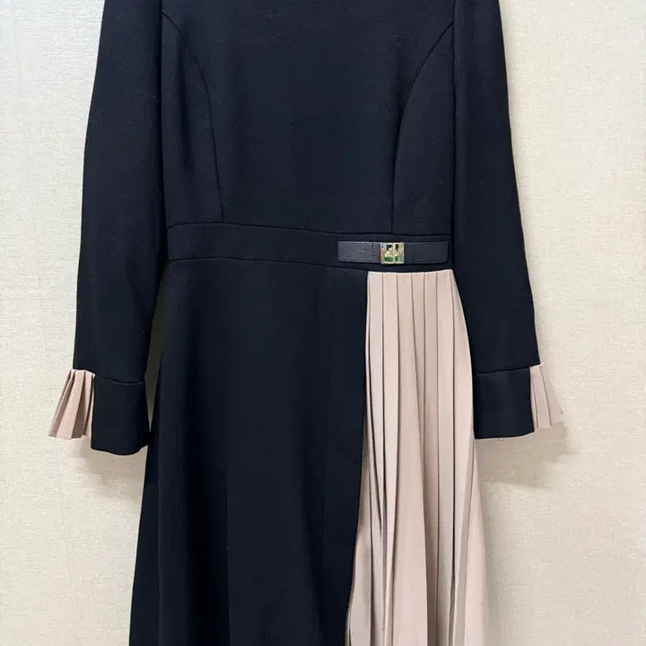 [BUNJANG] Black Pleated Dress / (여성복) 블랙 플리츠 원피스 (~66)