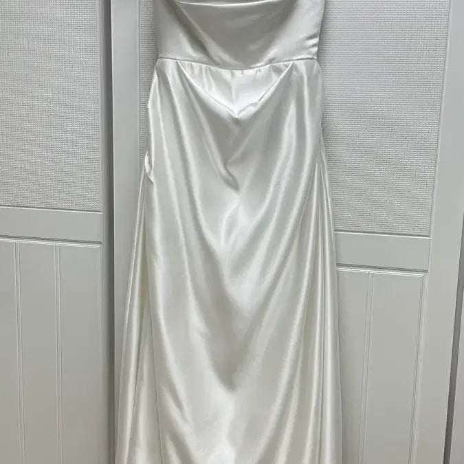 [BUNJANG] White Off-Shoulder Wedding Dress / 화이트 오프숄더 웨딩 드레스