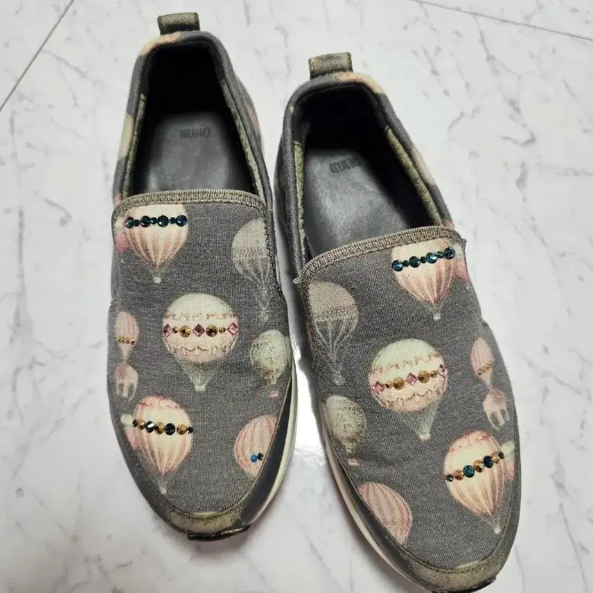 [SOLD OUT] KUHO 쿠호 열기구 슬립온 여성 운동화