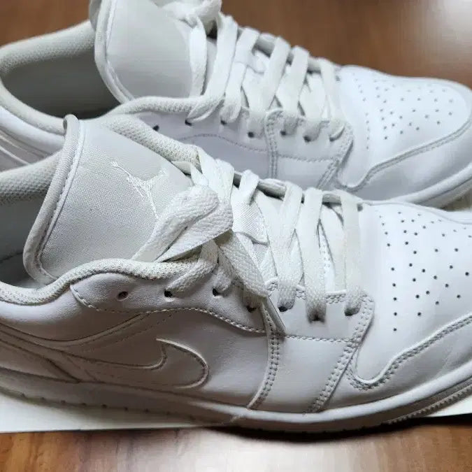 [BUNJANG] Nike Air Jordan 1 Low All White Sneakers / 나이키 에어 조던 1 로우 올백