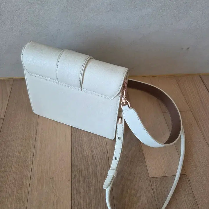 [BUNJANG] Calf Leather 2-Way Shoulder &amp; Crossbody Bag Ivory / 칼린 투웨이 백