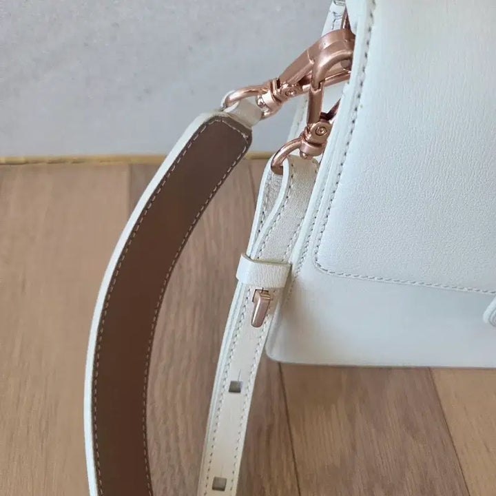 [BUNJANG] Calf Leather 2-Way Shoulder &amp; Crossbody Bag Ivory / 칼린 투웨이 백