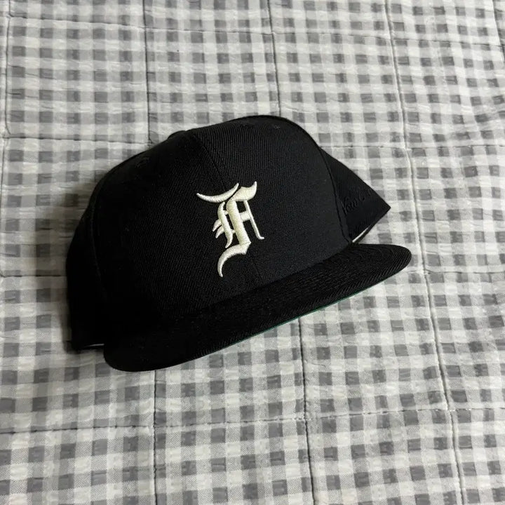 [BUNJANG] New Era Fear of God Essentials Snapback Black / (7/38) 뉴에라 피어오브갓 에센셜 스냅백 블랙