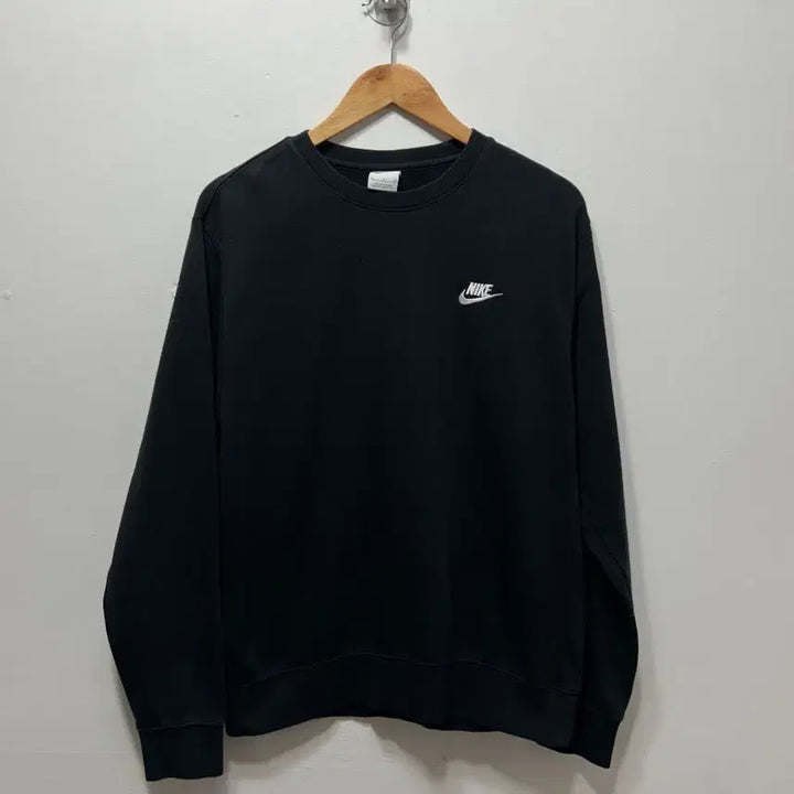 [BUNJANG] Nike Swoosh Black Sweatshirt M / 나이키 스우시 블랙 맨투맨 티셔츠 M