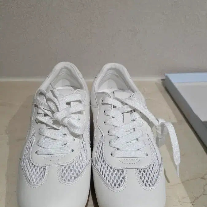 [BUNJANG] Bruno Magli White Mesh Sneakers / 브루노말리 화이트 메쉬 스니커즈 새상품