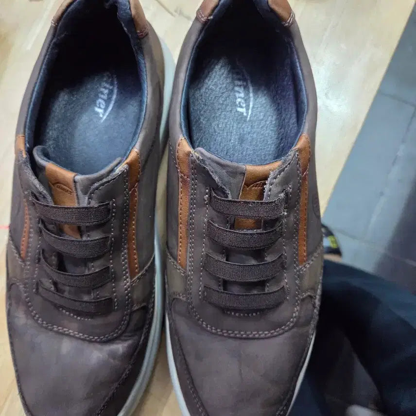 [BUNJANG] Bynner Brown Leather Casual Sneakers (Size 255) / 바이네르브라운 가죽 캐주얼 스니커즈255