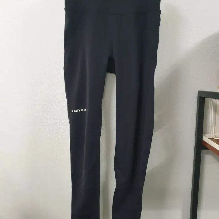 [BUNJANG] Xexymix Black Leggings - Size M / 젝시믹스 블랙 레깅스 M