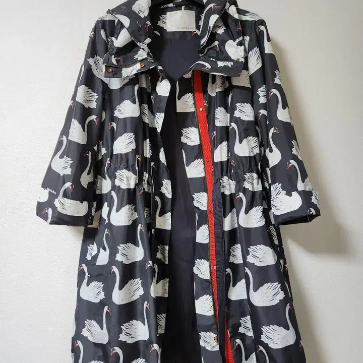 [BUNJANG] Lenibon Hooded Coat / 여 레니본 후드 코트ㅡ95