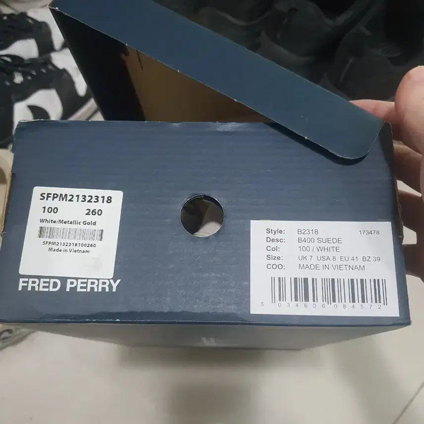 [BUNJANG] Fred Perry White Sneakers with Box / 프레드페리 스니커즈 화이트 박스포함