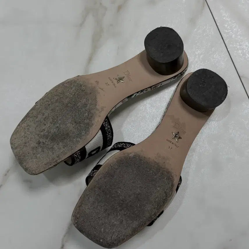 [BUNJANG] Dior Dway Mule Shoes Size 37 (240) / 디올 정품 디웨이 뮬 37(240)