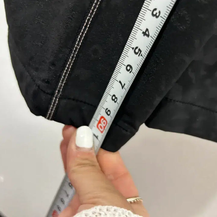 [BUNJANG] Black Leopard Pattern Training Pants Size 29 / 블랙 레오파드 패턴 트레이닝 바지 29사이즈