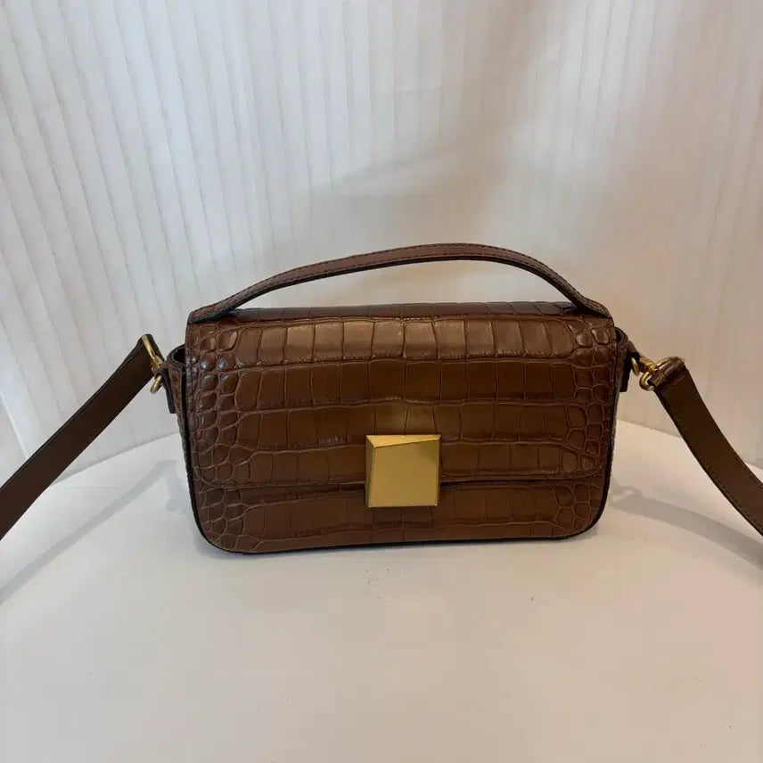 [BUNJANG] Rouge &amp; Lounge Genuine Leather Crossbody Bag / 정품 루즈앤라운지 가죽 크로스백