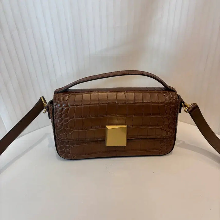 [BUNJANG] Rouge &amp; Lounge Genuine Leather Crossbody Bag / 정품 루즈앤라운지 가죽 크로스백