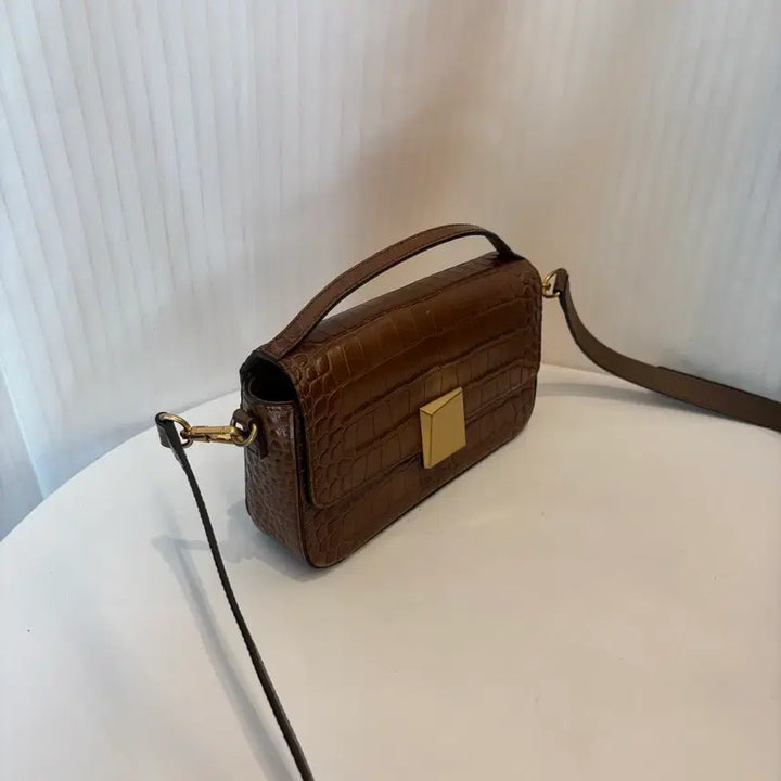 [BUNJANG] Rouge &amp; Lounge Genuine Leather Crossbody Bag / 정품 루즈앤라운지 가죽 크로스백