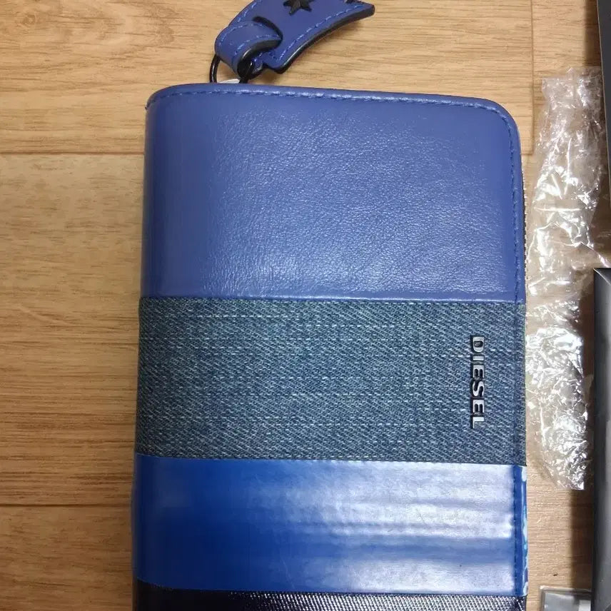 [BUNJANG] Diesel Leather Bifold Wallet / 디젤지갑
