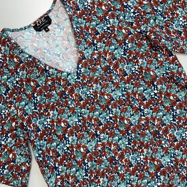 [BUNJANG] A.P.C. Rina Floral Print Crepe Blouse / [정품] 아페쎄 리나 프로랄프린트 크레이프 블라우스