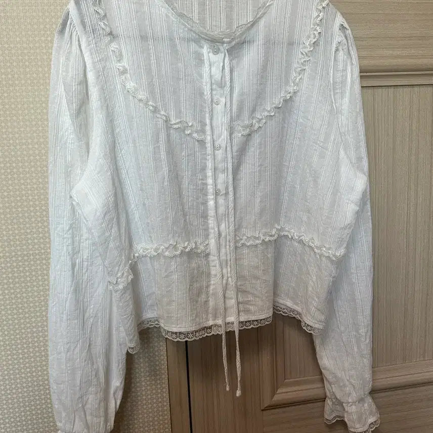 [BUNJANG] Pretty Young Thing Emma Blouse / 프리티영띵 엠마 블라우스
