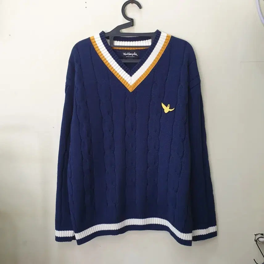 [BUNJANG] Mark Gonzales Angel Applique Cable V-Neck Knit Sweater (Small) / [SMALL] 마크곤잘레스 엔젤 와펜 케이블 브이넥 니트 스웨터