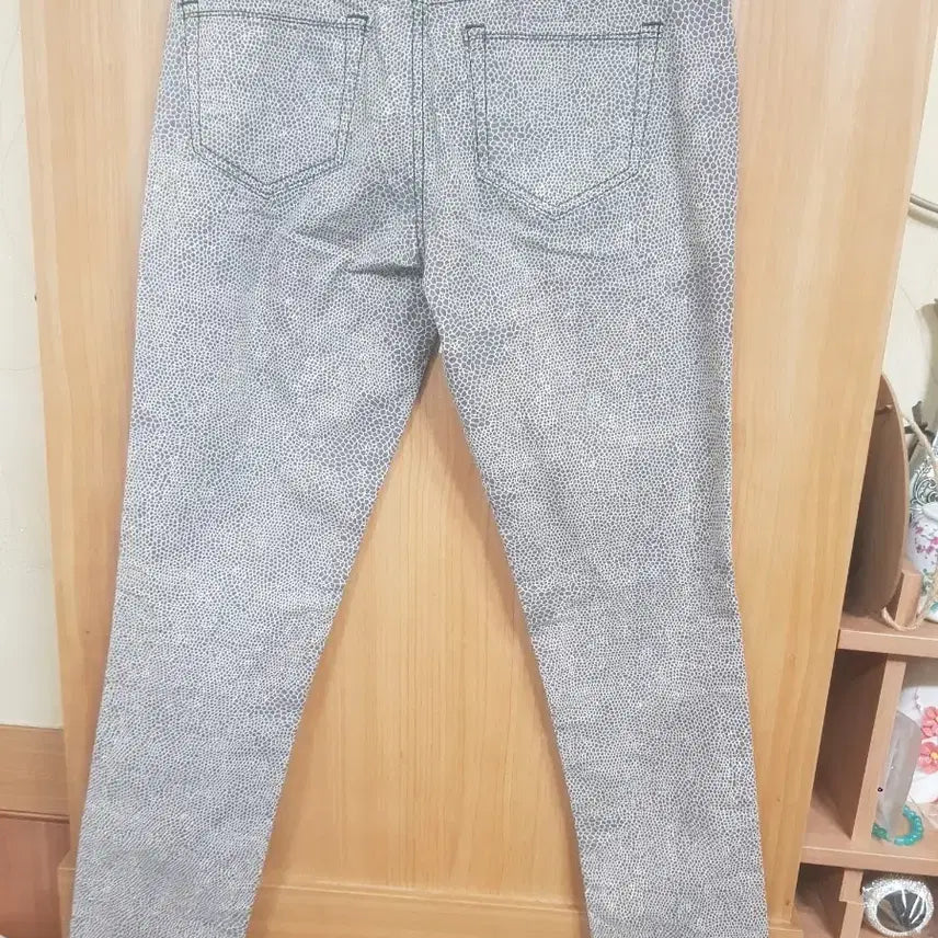 [BUNJANG] Vampire Print Skinny Jeans / 뱀피무늬 스키니진(24)