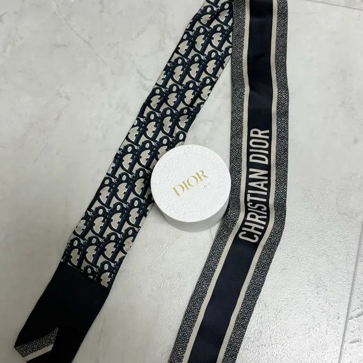 [BUNJANG] Christian Dior Dior Oblique Silk Scarf / 크리스찬 디올 오블리크 스카프