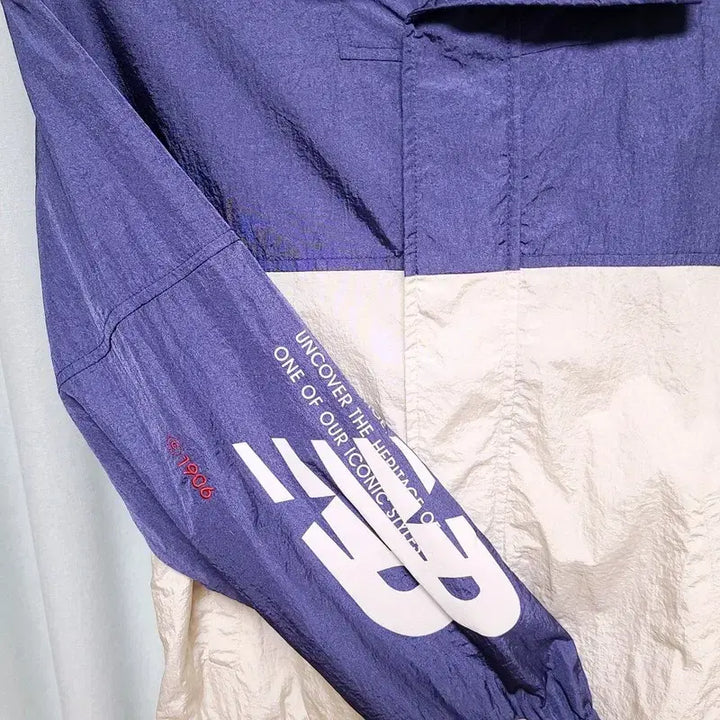[BUNJANG] New Balance Hooded Windbreaker Jacket / 뉴발란스 후드 바람막이