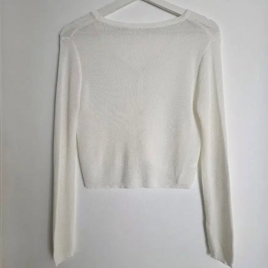 [BUNJANG] White V-Neck Cropped Cardigan / 화이트 브이넥 크롭 가디건