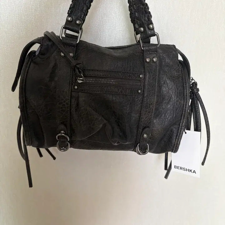 [BUNJANG] Bershka City Bag Black Leather Shoulder Bag / 버쉬카 bershka city bag빈티지 스타일 블랙 가죽 숄더백