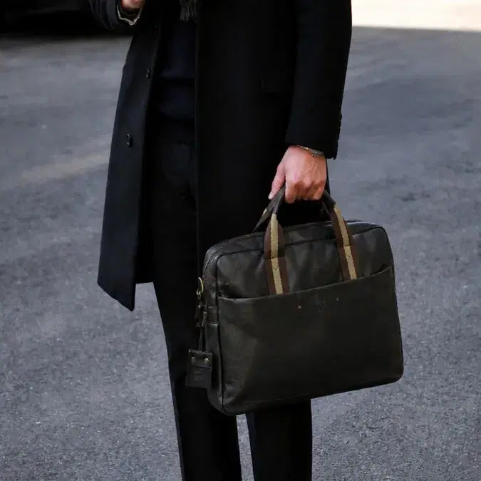 [BUNJANG] MCM Leather Brief Tote Bag / 너무 튀지 않아서 더 멋있는 색감 MCM