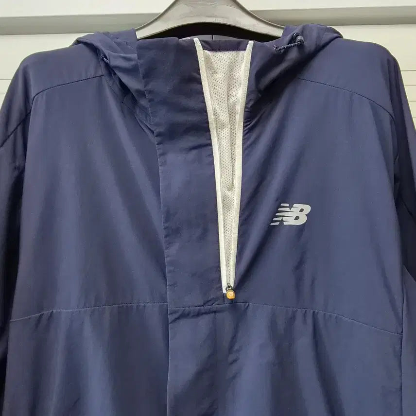 [BUNJANG] New Balance Navy Hooded Windbreaker Jacket - Size L / 뉴발란스 네이비 후드 방풍 바람막이 자켓 L사이즈