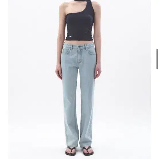 [BUNJANG] Avieux 26SS Back Pocket Pointed Low-Rise Jeans / 아비에무아 26ss 백 포켓 포인티드 로우라이즈 진