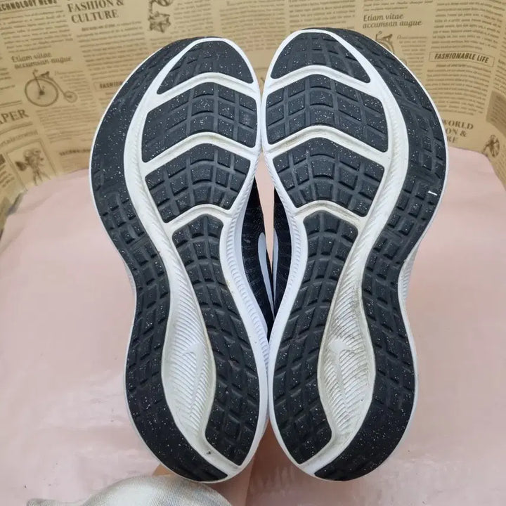 [BUNJANG] Nike Downshifter 11 Running Shoes / 나이키 다운쉬프터11 런닝화 260