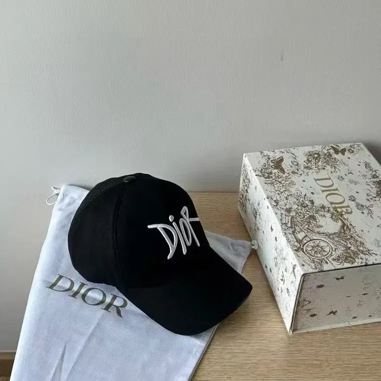 [BUNJANG] Dior Black Cap with White Logo / 디올 모자