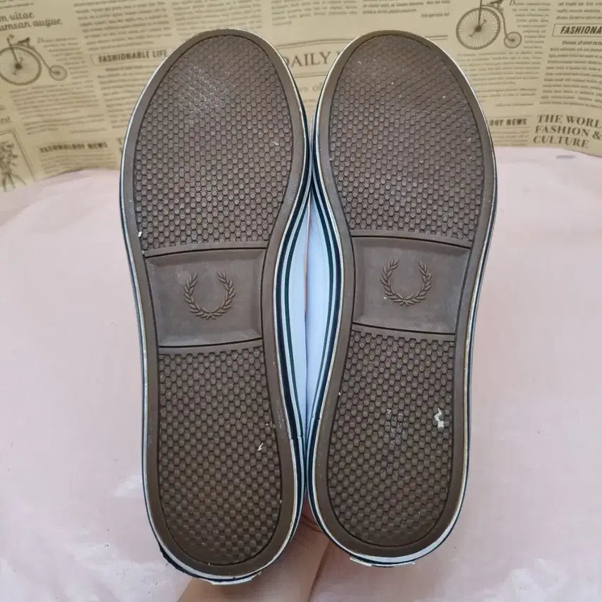 [BUNJANG] Fred Perry Kingston Leather Sneakers / 프레드페리 킹스톤 레더 스니커즈 260