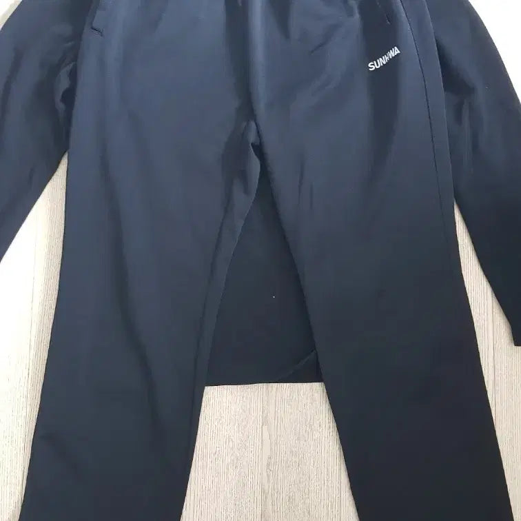 [BUNJANG] Seonhwa Arts Middle School Tracksuit Top (Size 105) &amp; Pants (Size 105) Bundle / 선화예중 체육복